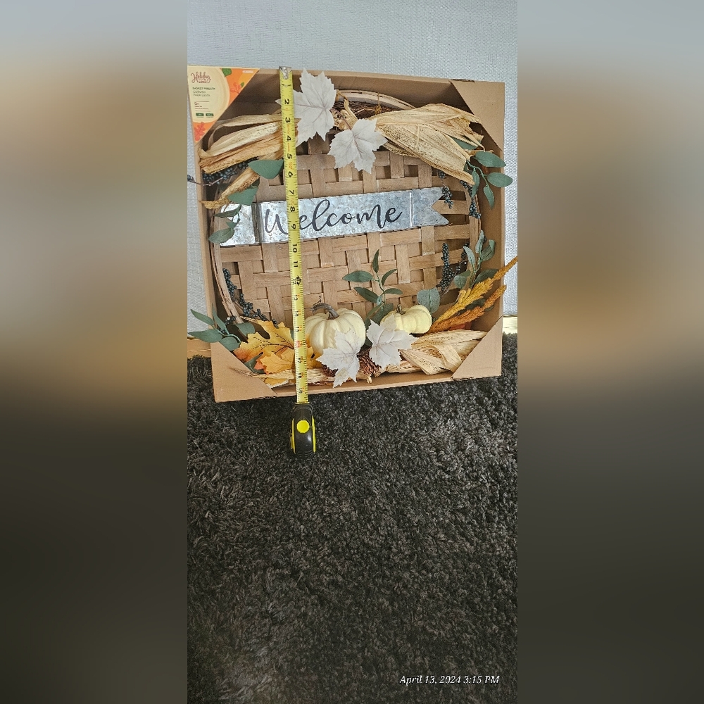 Decorative wreath